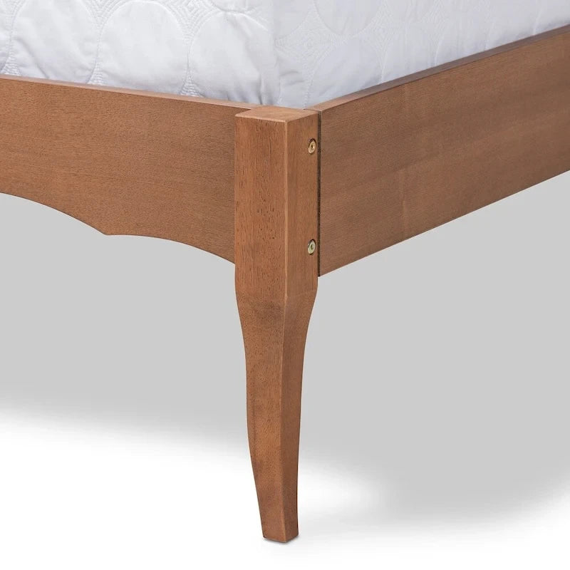 Französisch inspiriertes Vintage-Plattformbettgestell in Esche Walnuss