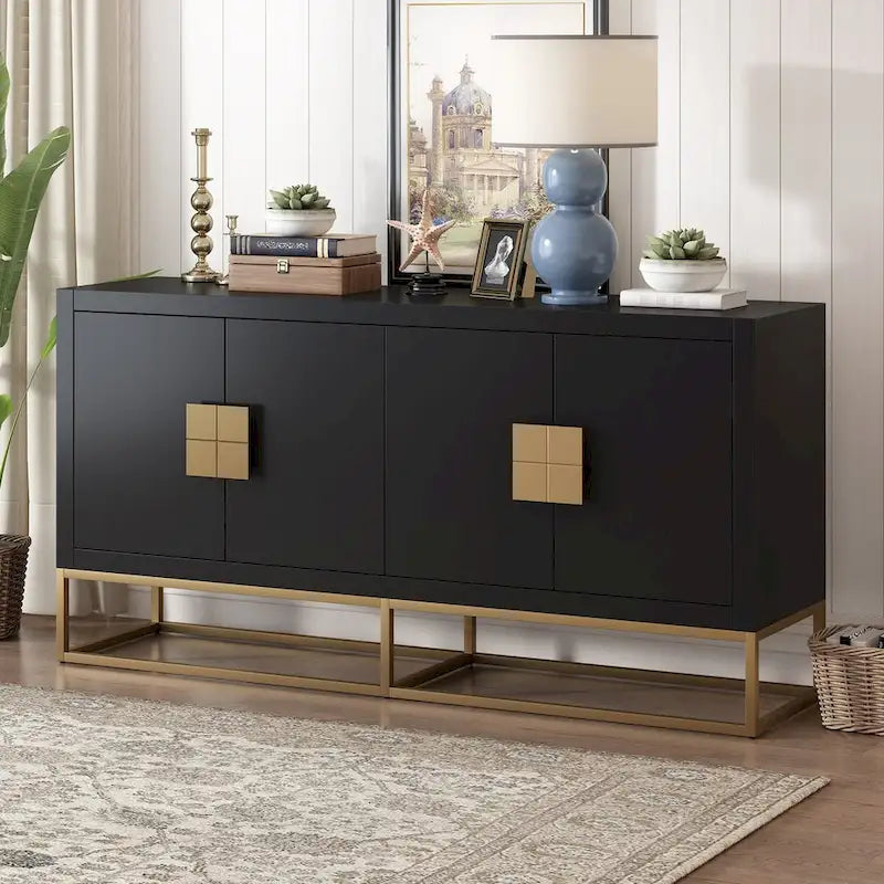 Modernes Sideboard mit einzigartigen Stützbeinen und verstellbaren Einlegeböden